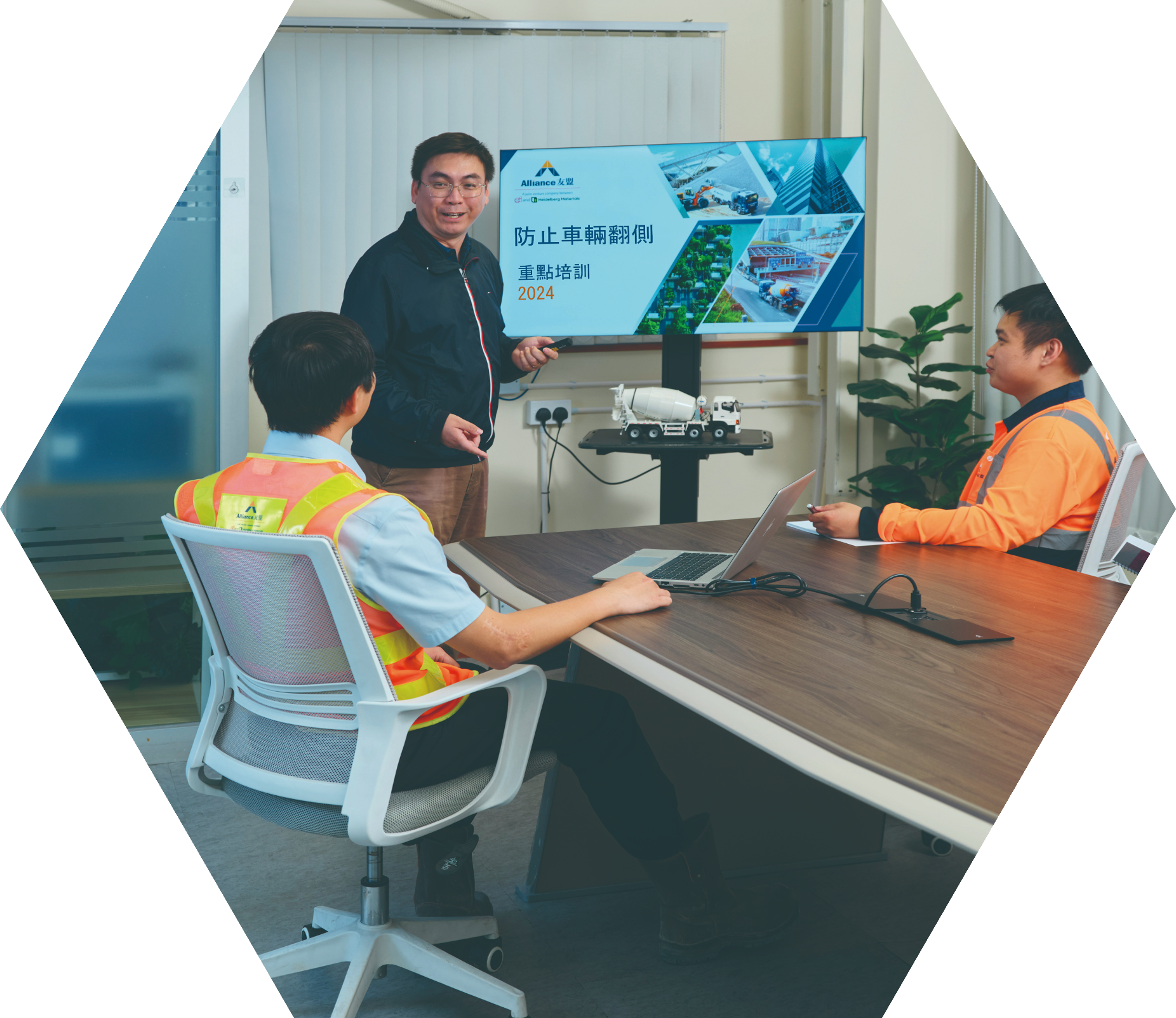 Truck Rollover Training with Animated Video